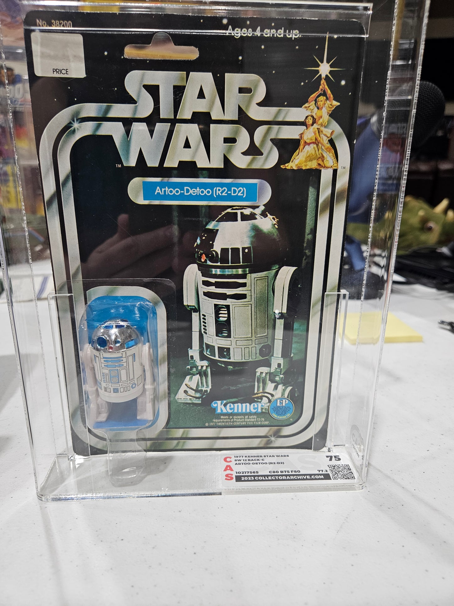 1977 Kenner Star Wars Artoo-Detoo (R2-D2) CAS 75 SW 12 Back-C