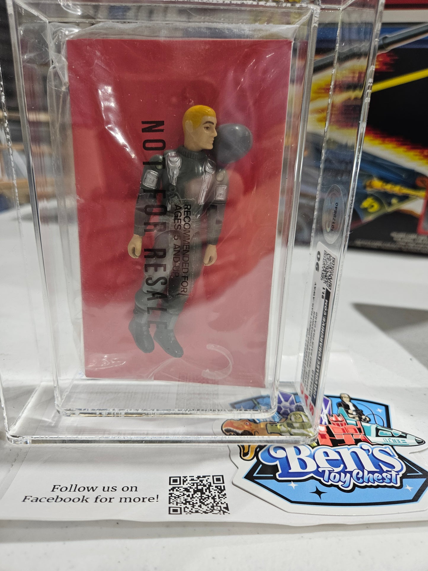 1983 Hasbro GI Joe Hawk Missile Commander Red Card CAS 90