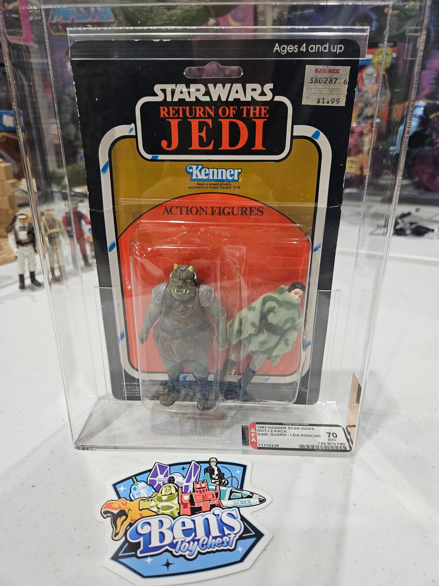 1983 Kenner Star Wars ROTJ 2-Pack Gam Guard Leia Poncho AFA 70