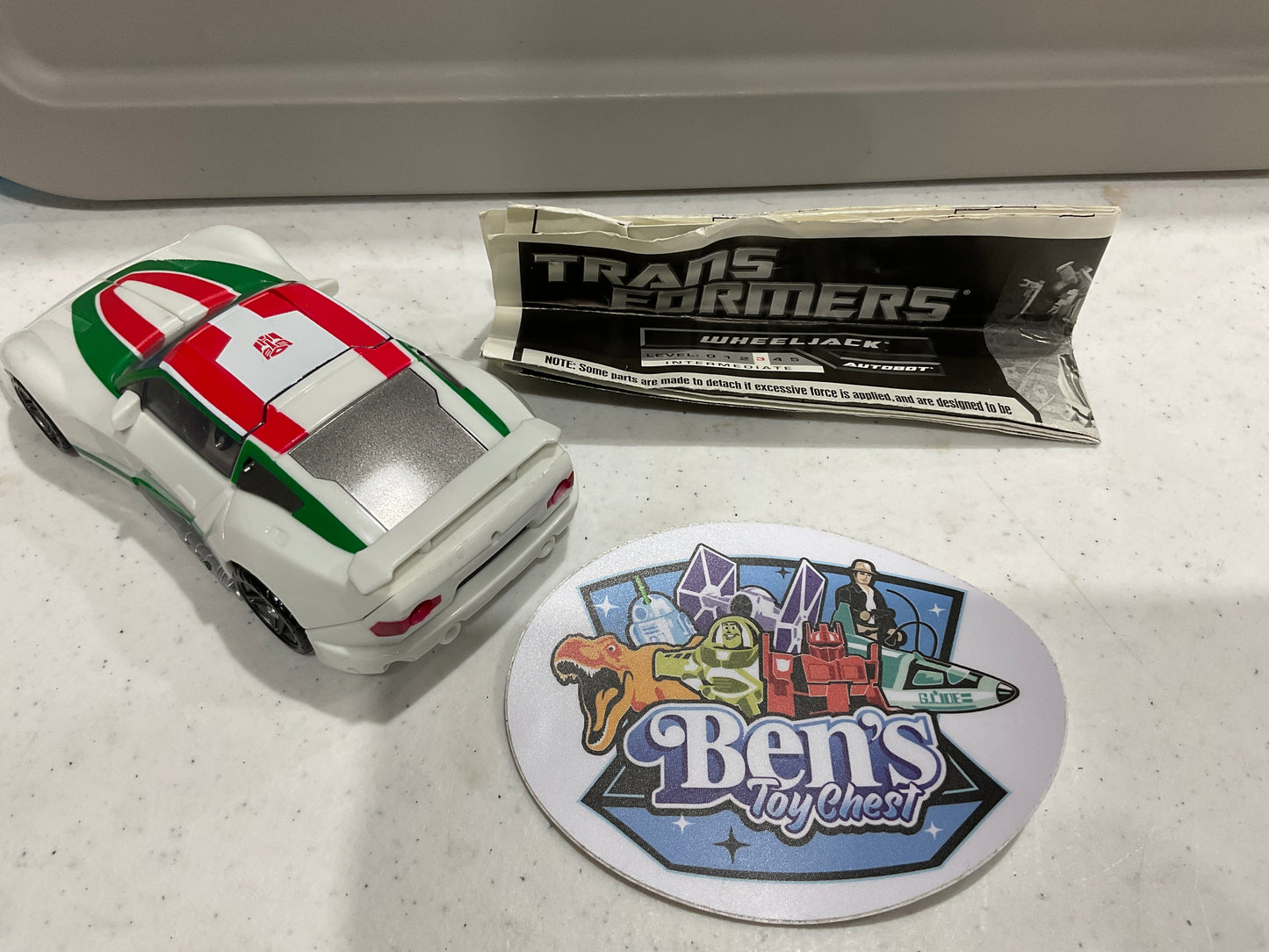 2011 Transformers Generations Deluxe Class Wheeljack COMPLETE