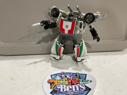 2011 Transformers Generations Deluxe Class Wheeljack COMPLETE