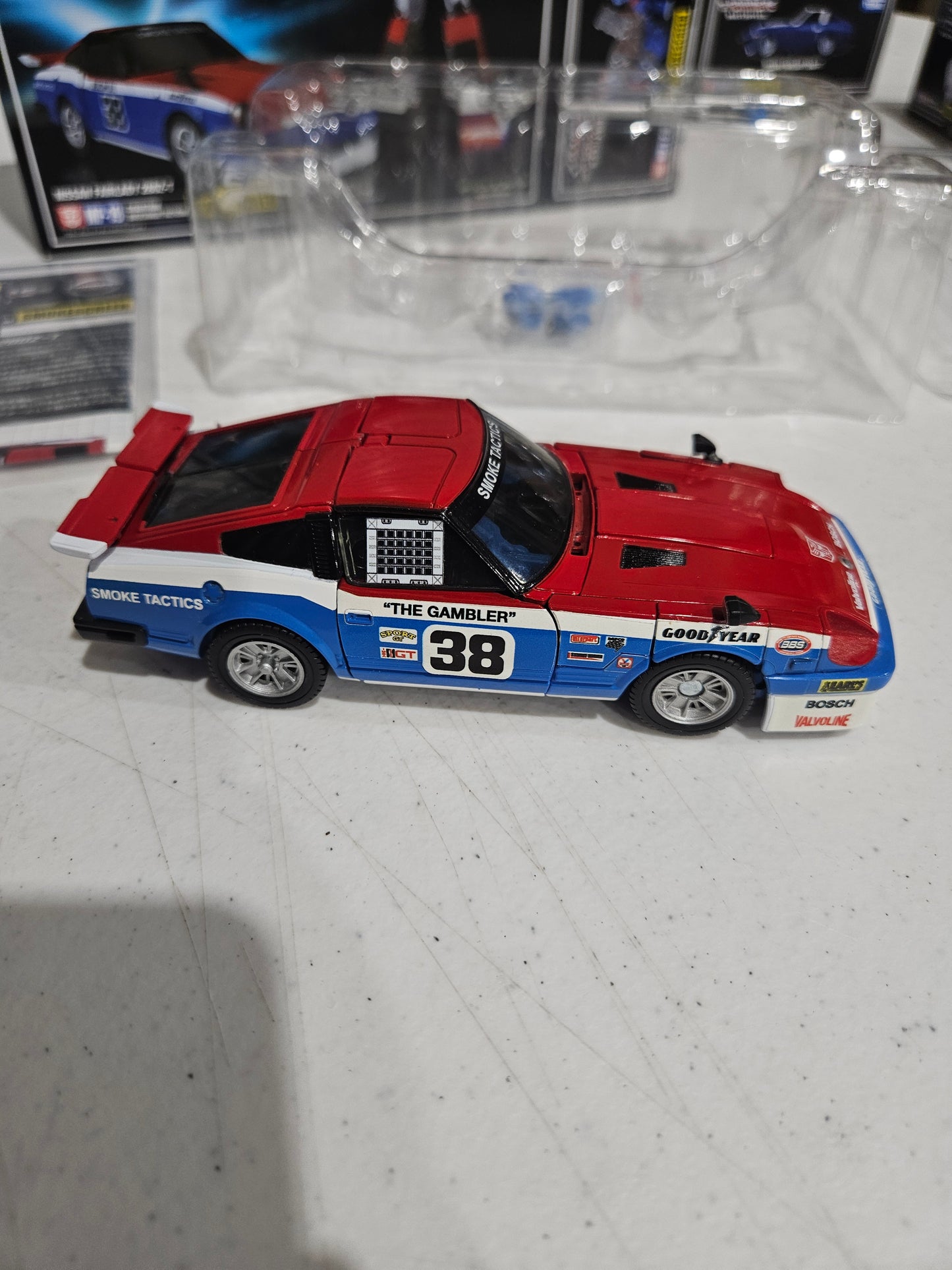 Transformers Masterpiece MP-19 Smokescreen