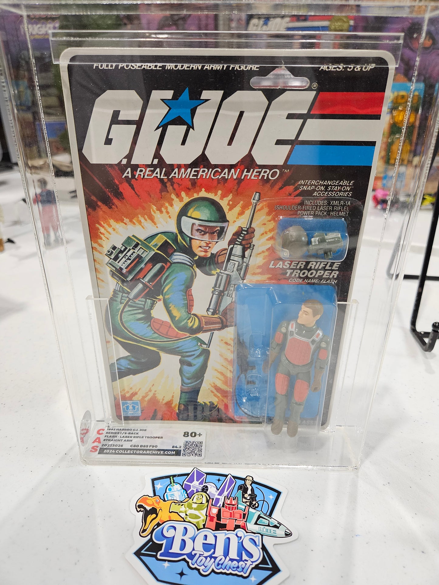 1982 Hasbro GI Joe Flash-Laser Rifle Trooper CAS 80+