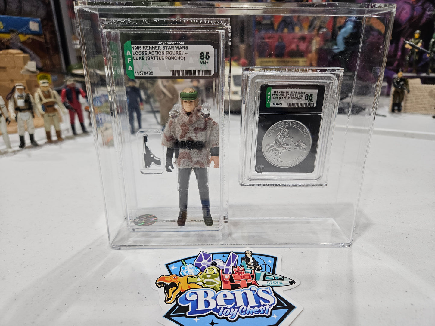 1984 Kenner Star Wars POTF Luke (Battle Poncho) AFA 85