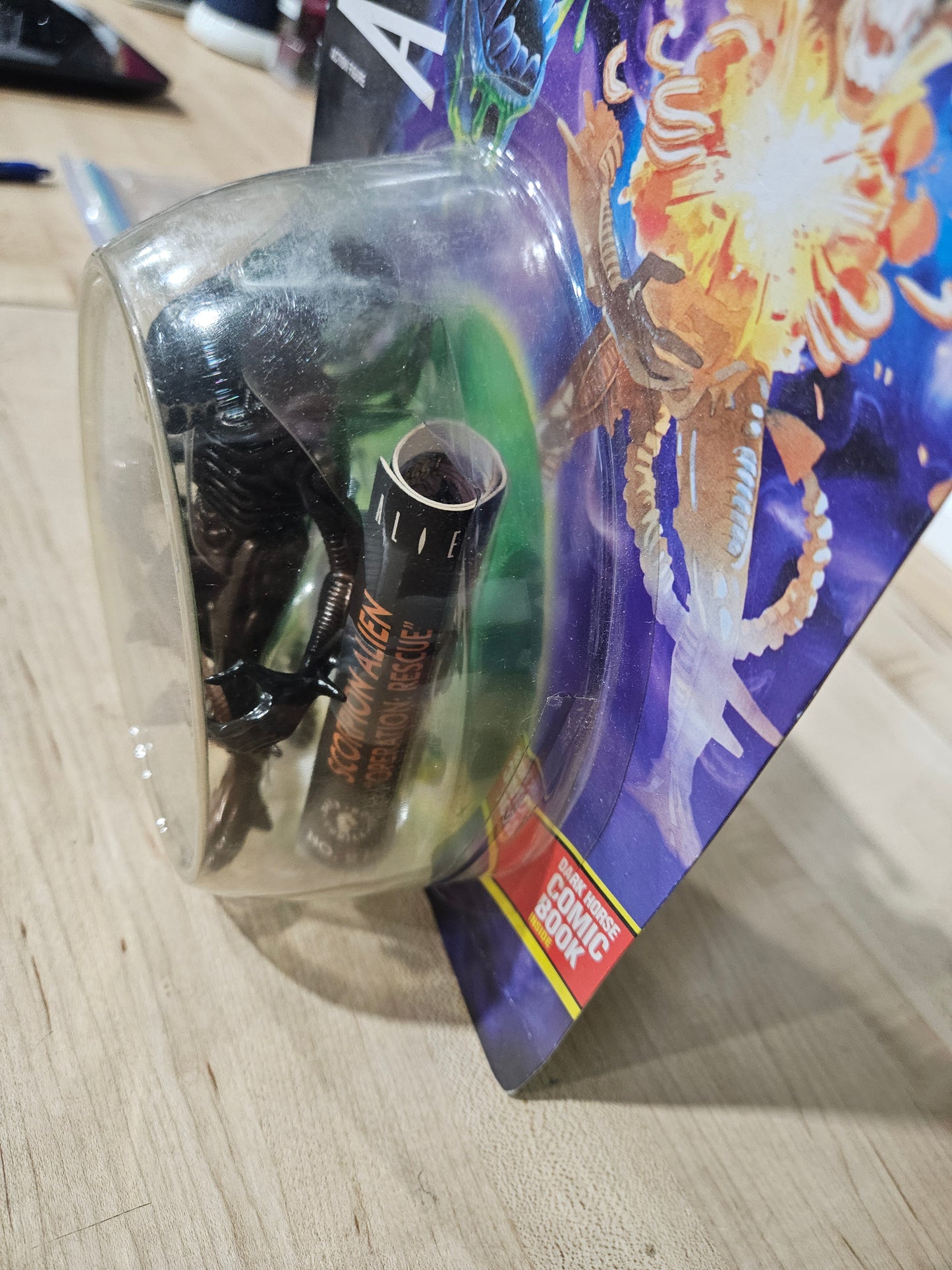 Scorpion Alien with Face Hugger Aliens